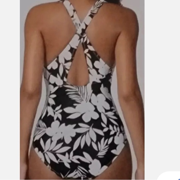 NWT. Lands' End Ladies' Swimsuit. Size Small. Color -Black. - Picture 2 of 3